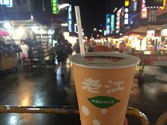 -六合夜市