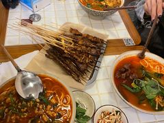 -粉八·云南米线·建水烧烤(常熟路店)