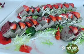 Foie Gras Biscuit with Strawberry Jam