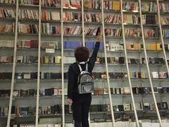 -钟书阁(松江泰晤士小镇店)