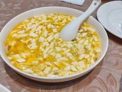 蟹粉烩豆腐-东方明珠老上海8号餐厅(东方明珠广播电视塔店)