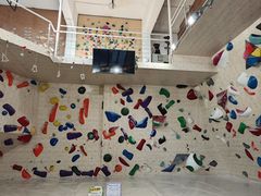 -啸岩馆 Roaring Climbing Gym