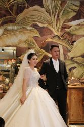 -红馆妆造(中央大街店)