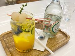 -露露家咖啡店