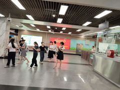 -烈士陵园(地铁站)