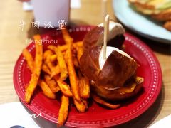 -HELLO 27 意面·沙拉·帕尼尼