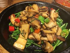 铁板鲜蘑-阿罗新疆菜(人民广场店)