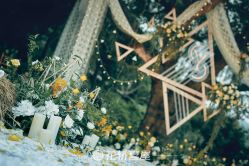 -花轿喜屋婚礼策划