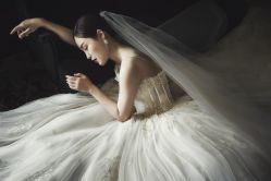 -禕·愫白婚纱商店