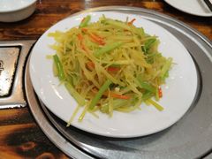 -九妹农家大铁锅东北菜(江湾店)