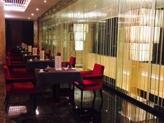 -粤尚腾香居中餐厅(首都机场希尔顿店)