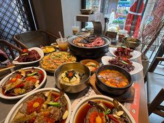 -草家酱蟹炭火烤肉店(珲春南路一店)
