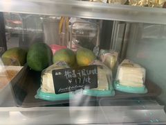 -蜜蜂小象·榴莲千层蛋糕(时代汇11栋店)