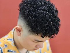 -鸿通城购物中心