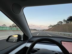 -TESLA 特斯拉(广州天环广场体验店)