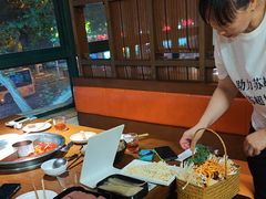 -佬土鹅肠火锅(解放路店)