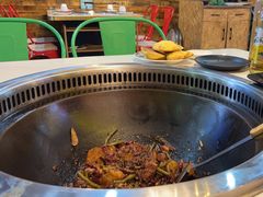 -哈尔滨烧烤·山河村铁锅炖(交大店)