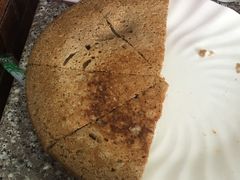 青稞饼-宏宏无烟石板烧烤