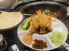 -挂旗柴锅鸡(蚌山区嘉年华店)