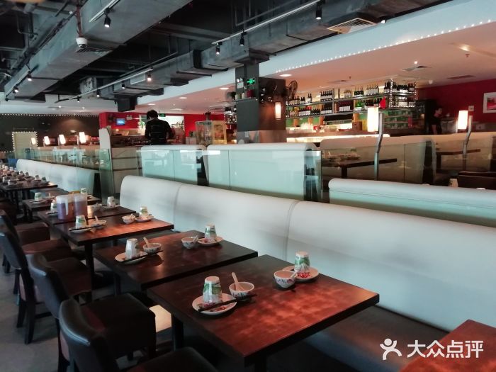 大头虾越式风味餐厅(光明广场店)大堂图片
