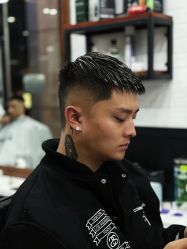 -MARTIN'S BARBER SHOP男士理发馆