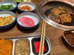 -明洞阿姨·韩式酱蟹烤肉·创意料理(三元桥店)