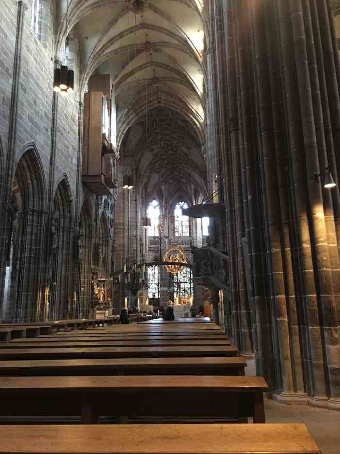 圣劳伦斯教堂-"早晨刚踏入纽伦堡,立即被这些美丽绝伦的街.