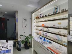 -视野联行眼镜蔡司·依视路官方授权店(顺城店)