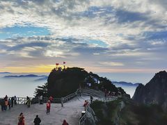 -黄山光明顶山庄