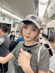 -BULB STUDIO 巴柏明星发型工作室