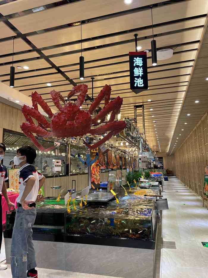 79号渔船海鲜饭店(龙华店)-"今天休假,带着几个朋友来到了深圳很有名