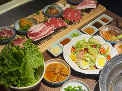 -明洞阿姨·韩式酱蟹烤肉·创意料理(三元桥店)