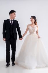 -雪中彩影婚纱摄影·微光艺术中心