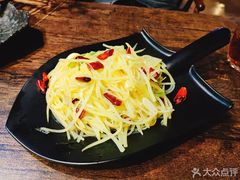 私房酸辣土豆丝-红尘酒肉小馆