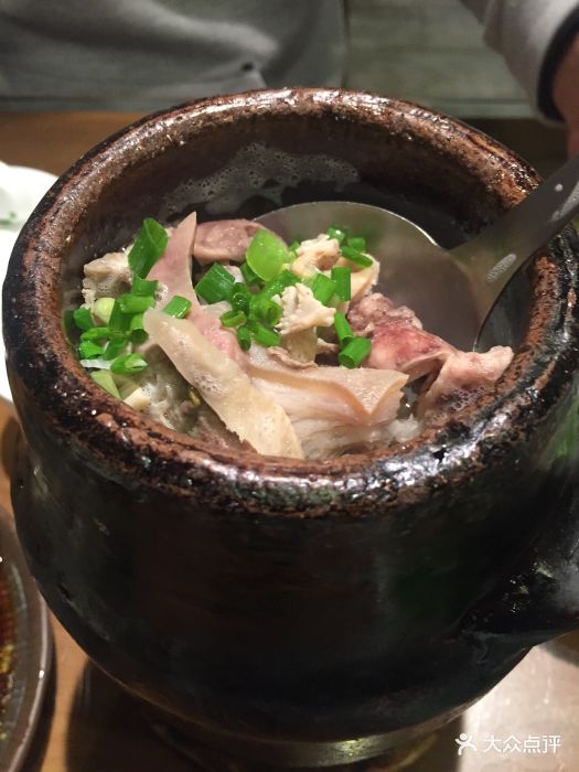 焖罐居羊杂闷罐图片