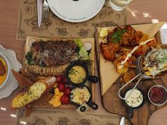 -Mark&Mars Restaurant