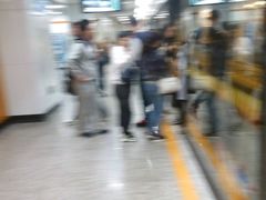 -常熟路(地铁站)