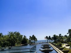 -亚龙湾喜来登·美景台大堂吧