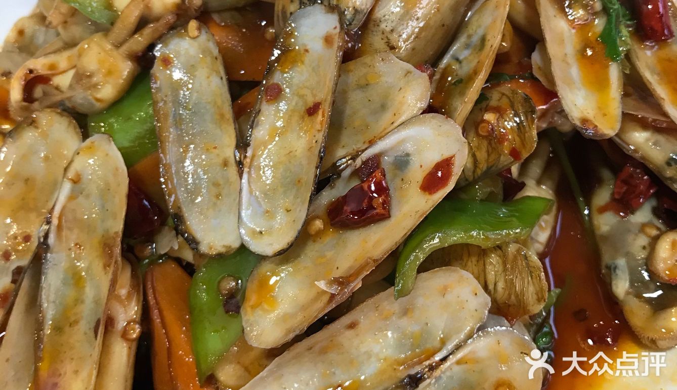这次节约，只点了两个菜，都吃完了