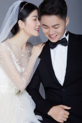 -挪娅婚纱摄影皇家会所