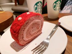 草莓红丝绒卷-星巴克臻选(扬州瘦西湖文化广场店)