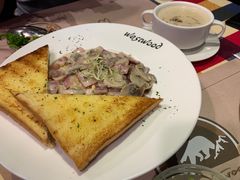 奶油蘑菇培根意面-遇见西木美式餐厅(体育路店)