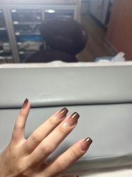 -美斯洛美甲美睫连锁店