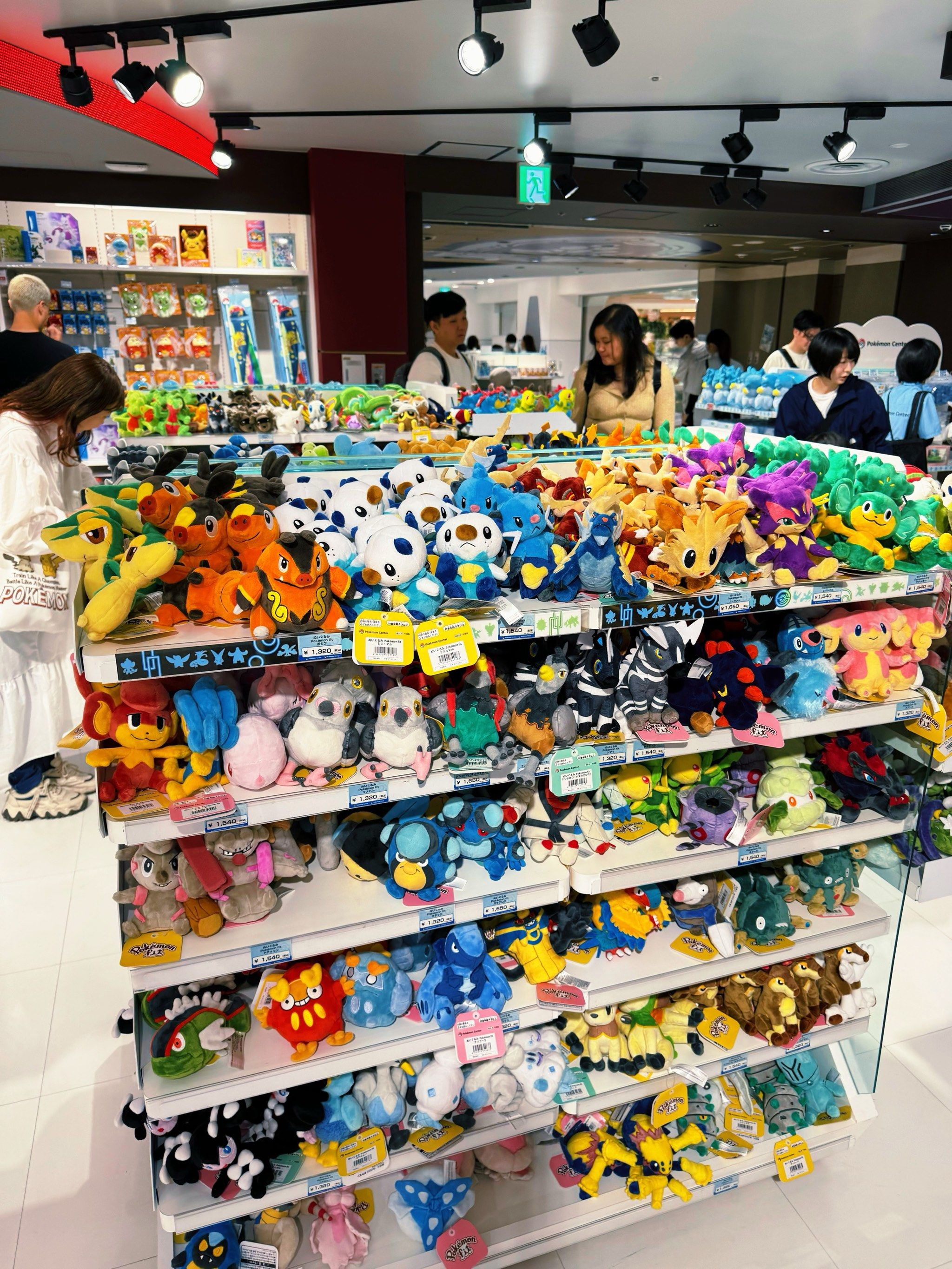 玩具小世界货架掠影