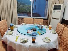-峡谷农家乐饭店