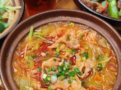 -有红鸡毛店·砂锅菜(抚琴夜市店)
