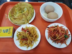 -牛一嘴·兰州牛肉面·大盘鸡(财富中心店)