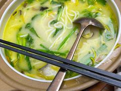 -云海肴·汽锅鸡·云南菜(天山百盛优客店)