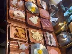 -银米·云南传统过桥米线(双廊黑金冠店)