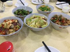 -红色湘菜馆(春风店)
